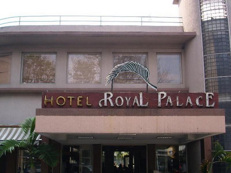 Hotel Royal Palace Bandung Ngoại thất bức ảnh