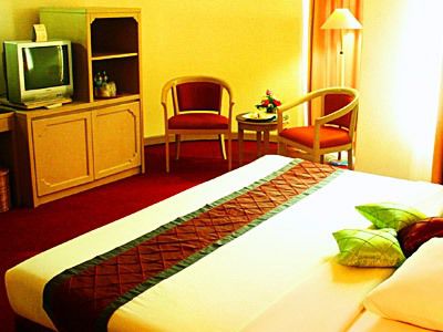 Hotel Royal Palace Bandung Ngoại thất bức ảnh